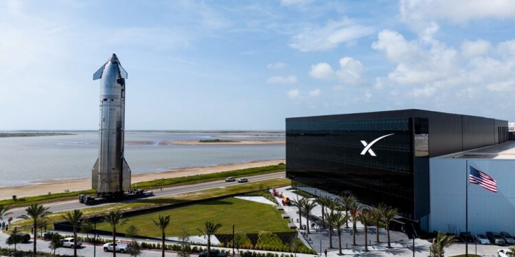 Worker dies at SpaceX’s Starbase in leadup to Starship V3 megarocket launch