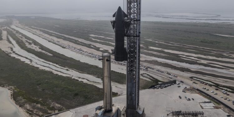 SpaceX files for IPO